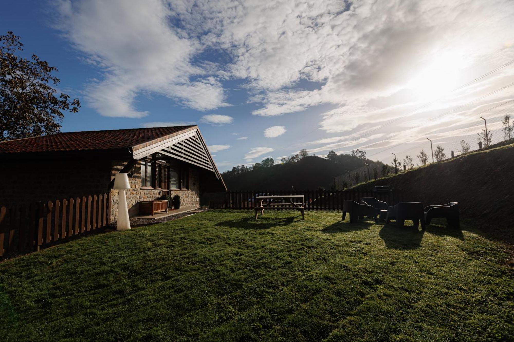 Finca La Caseria Apartamentos Onís Kültér fotó