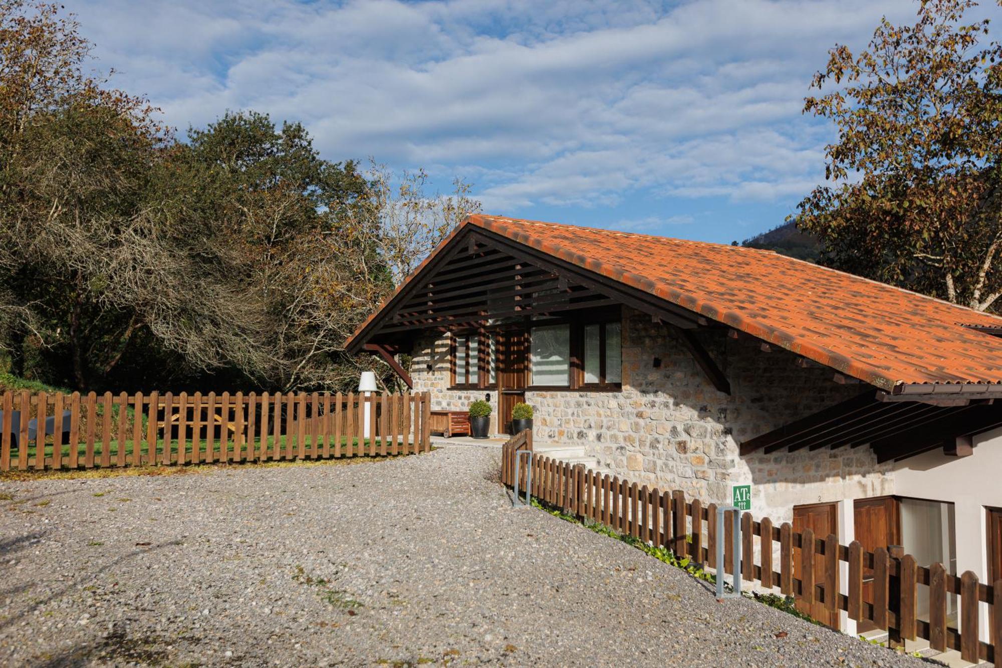 Finca La Caseria Apartamentos Onís Kültér fotó